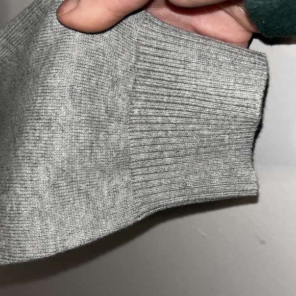 IZOD 1/4 Zip Pullover Grey Sweater Size Medium - Picture 6 of 9